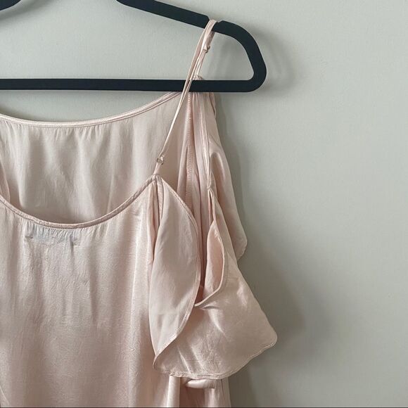 {L’ACADEMIE] Open Sleeve Cold Shoulder Light Pink Blouse - Picture 5 of 9